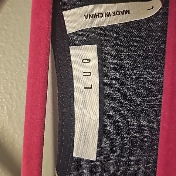Stitch Fix linen top size large - Picture 3 of 3